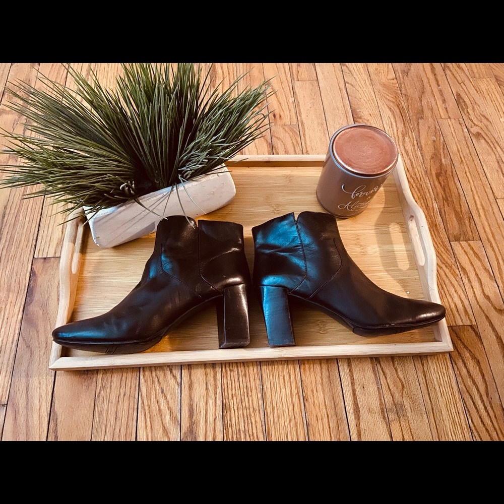 Nine West Brown Leather Low Cut Boot Size 11
